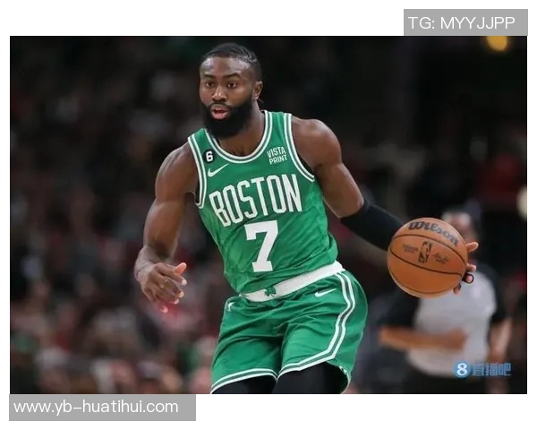 杰伦布朗:全力以赴展现自我同时激励身边队友共同进步 杰伦布朗:全力以赴展现自我同时激励身边队友共同进步