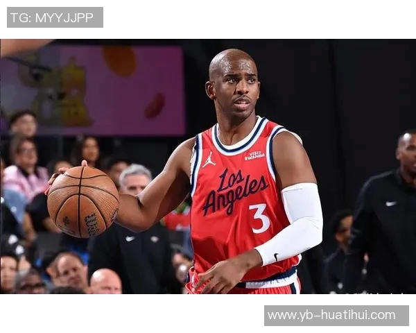 曾经的船长保罗回归首战表现平平仅得4分并送出4次助攻