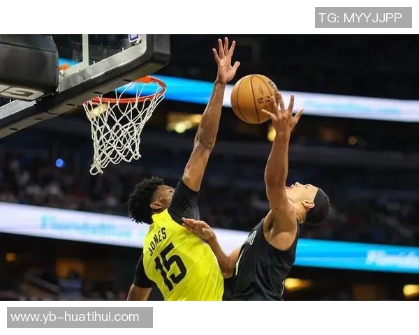 里德表现低迷全场仅得6分9板三分球命中率惨淡